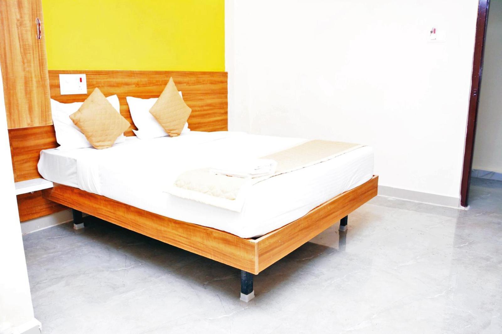 Udupi Deluxe Lodge Gulbarga Kalaburagi Ngoại thất bức ảnh
