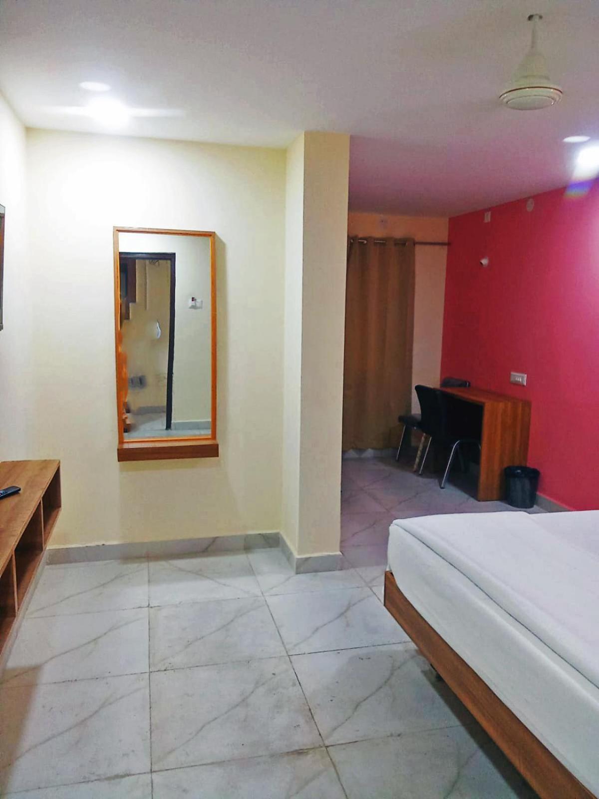 Udupi Deluxe Lodge Gulbarga Kalaburagi Ngoại thất bức ảnh