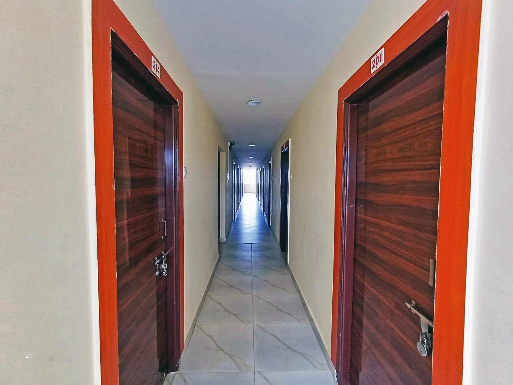 Udupi Deluxe Lodge Gulbarga Kalaburagi Ngoại thất bức ảnh