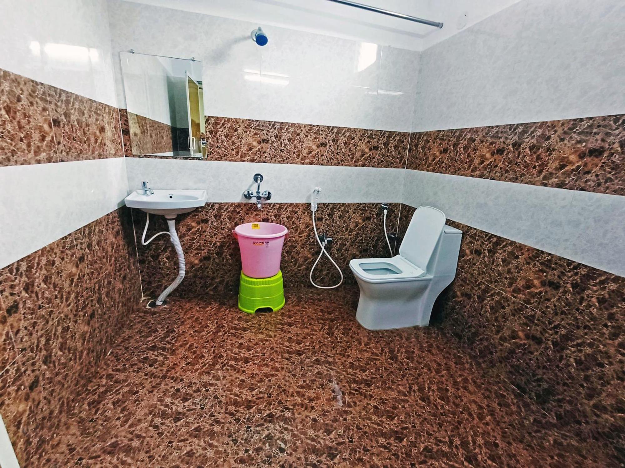 Udupi Deluxe Lodge Gulbarga Kalaburagi Ngoại thất bức ảnh